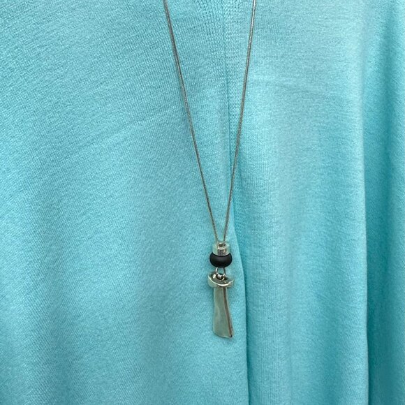 Chico’s Long Modernist Silver-Tone Pendant Necklace - Picture 10 of 11